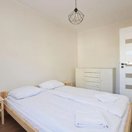 Spacious Victus With A Balcony Near The By Renters Апартаменты